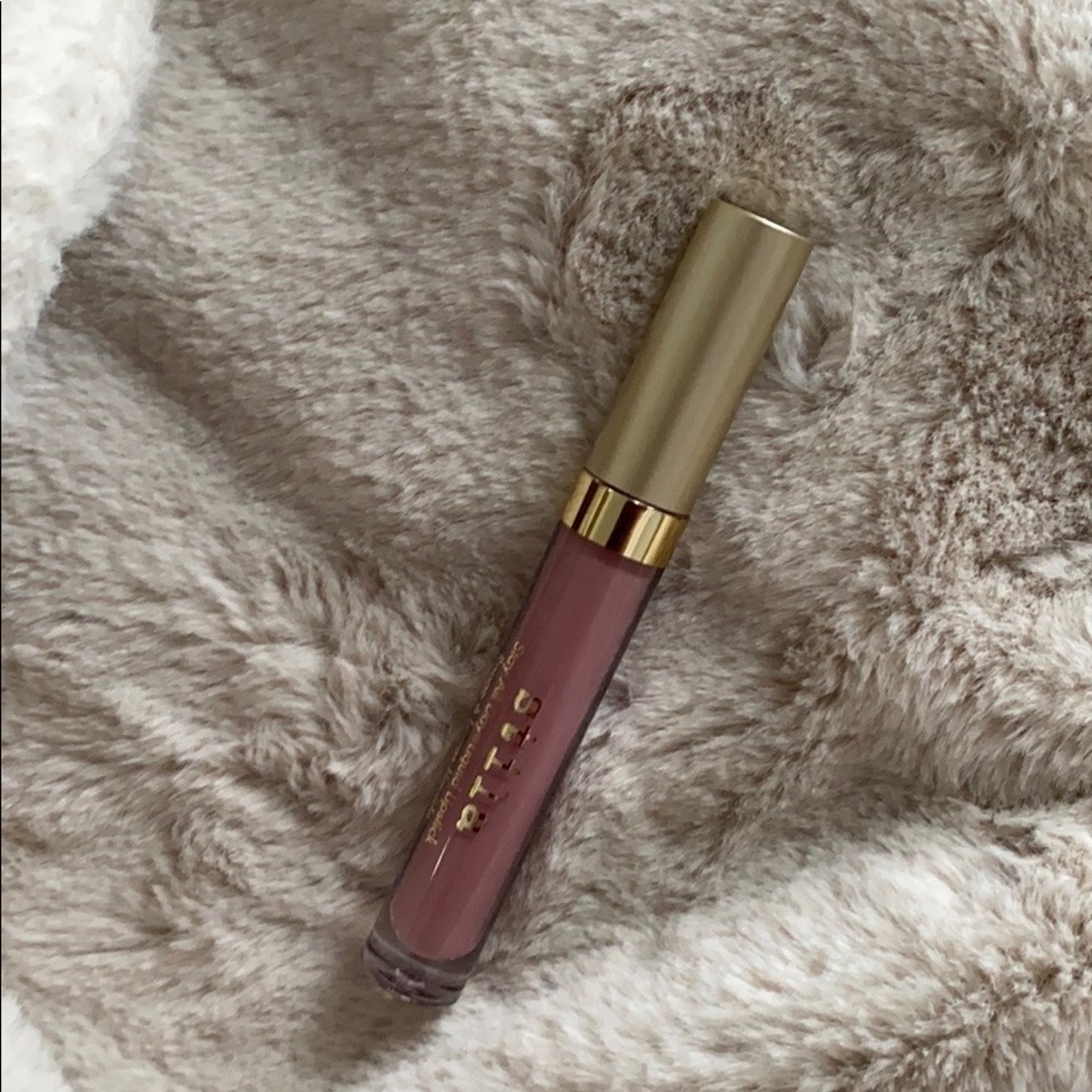 Stila lipstick color: baci